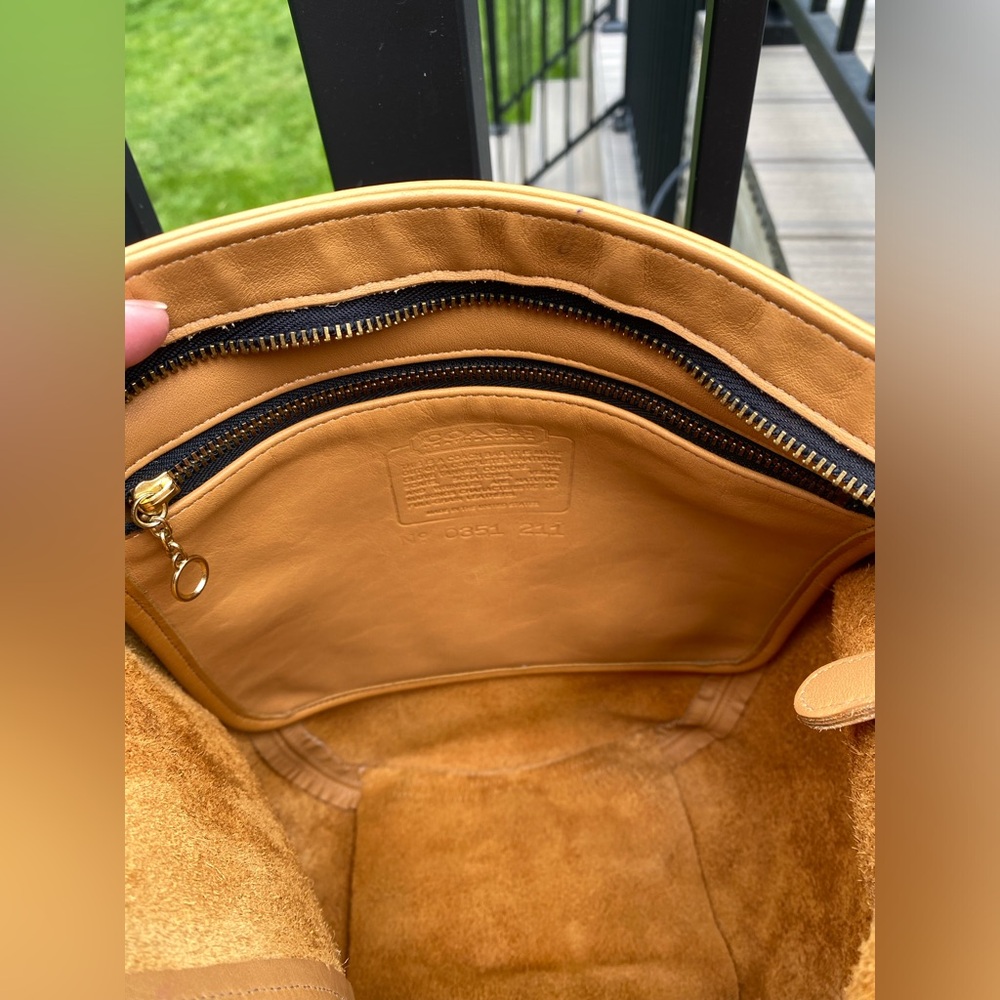Vintage Coach Monterey Hobo #4027 Butterscotch Leather Shoulder Bag w/ Hangtag - Picture 14 of 16